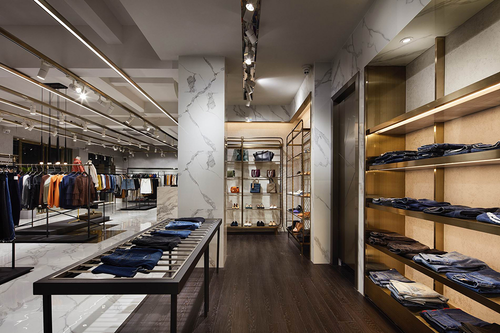 服裝店裝修設(shè)計實景圖,服裝店裝修設(shè)計實景