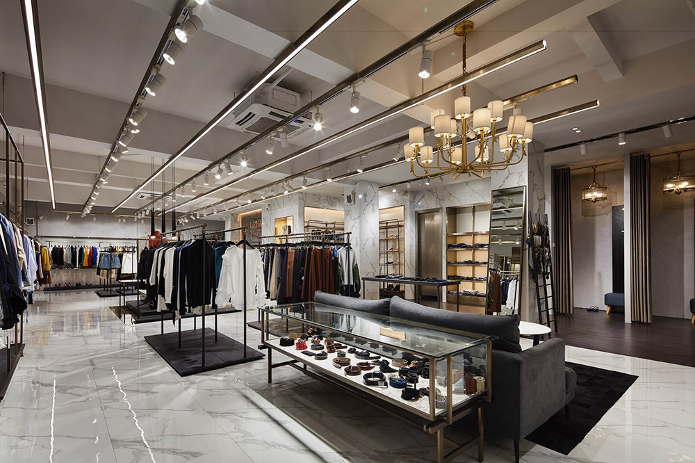 店面裝修案例圖片,服裝專賣店裝飾實景圖
