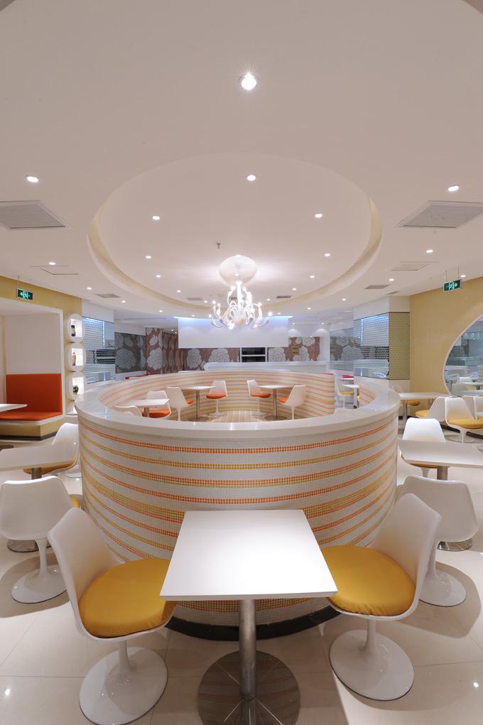 甜品店空間設(shè)計(jì)實(shí)景圖,甜品店空間設(shè)計(jì)圖片