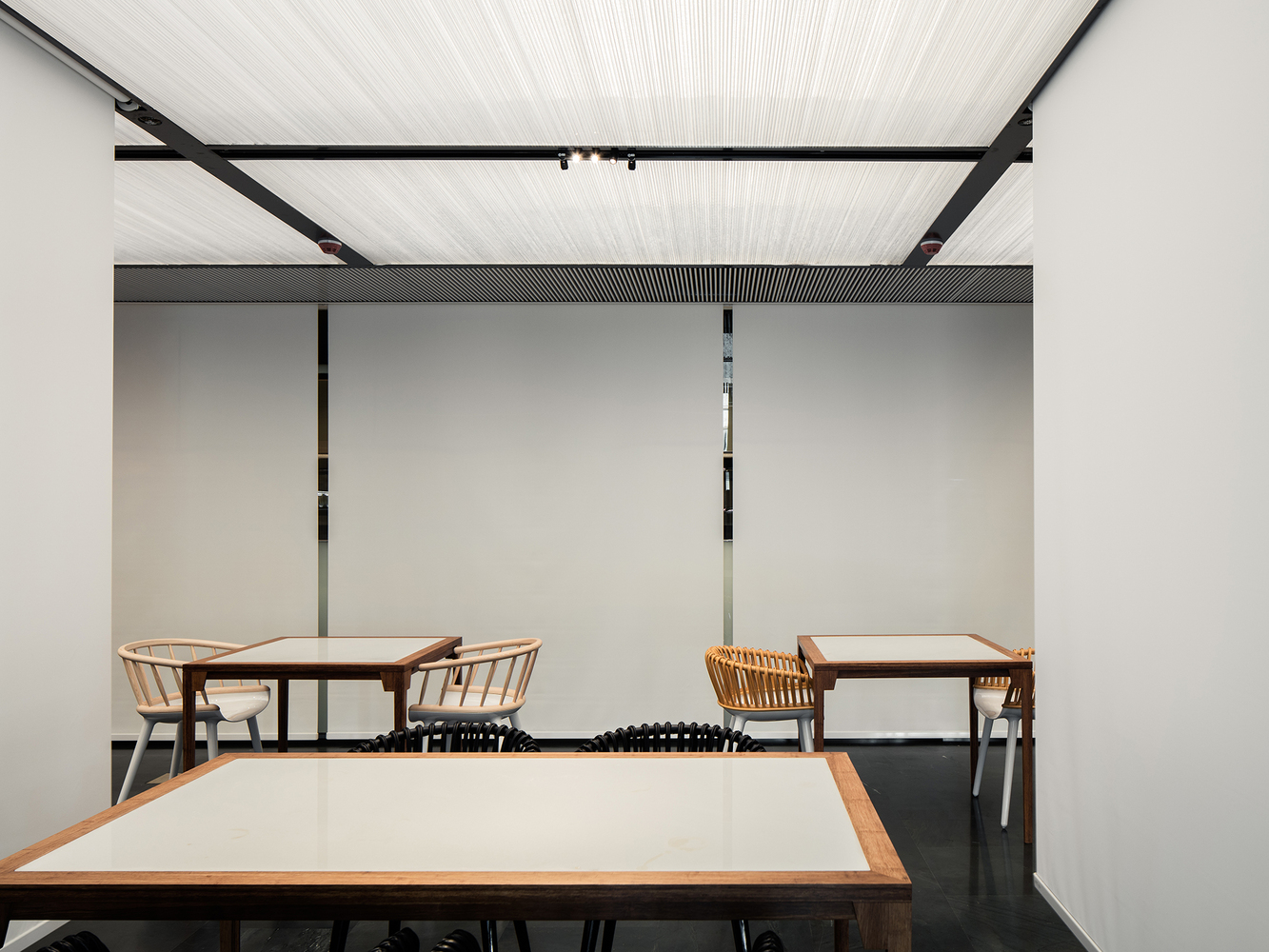 茶餐廳裝飾案例圖,茶餐廳空間設(shè)計(jì)效果圖