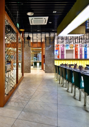 鐵板燒店空間設(shè)計(jì)效果圖,鐵板燒店空間設(shè)計(jì)布局圖