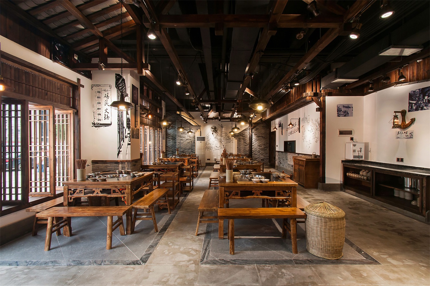 火鍋店店面空間設(shè)計(jì)實(shí)景圖,火鍋店店面空間設(shè)計(jì)圖片