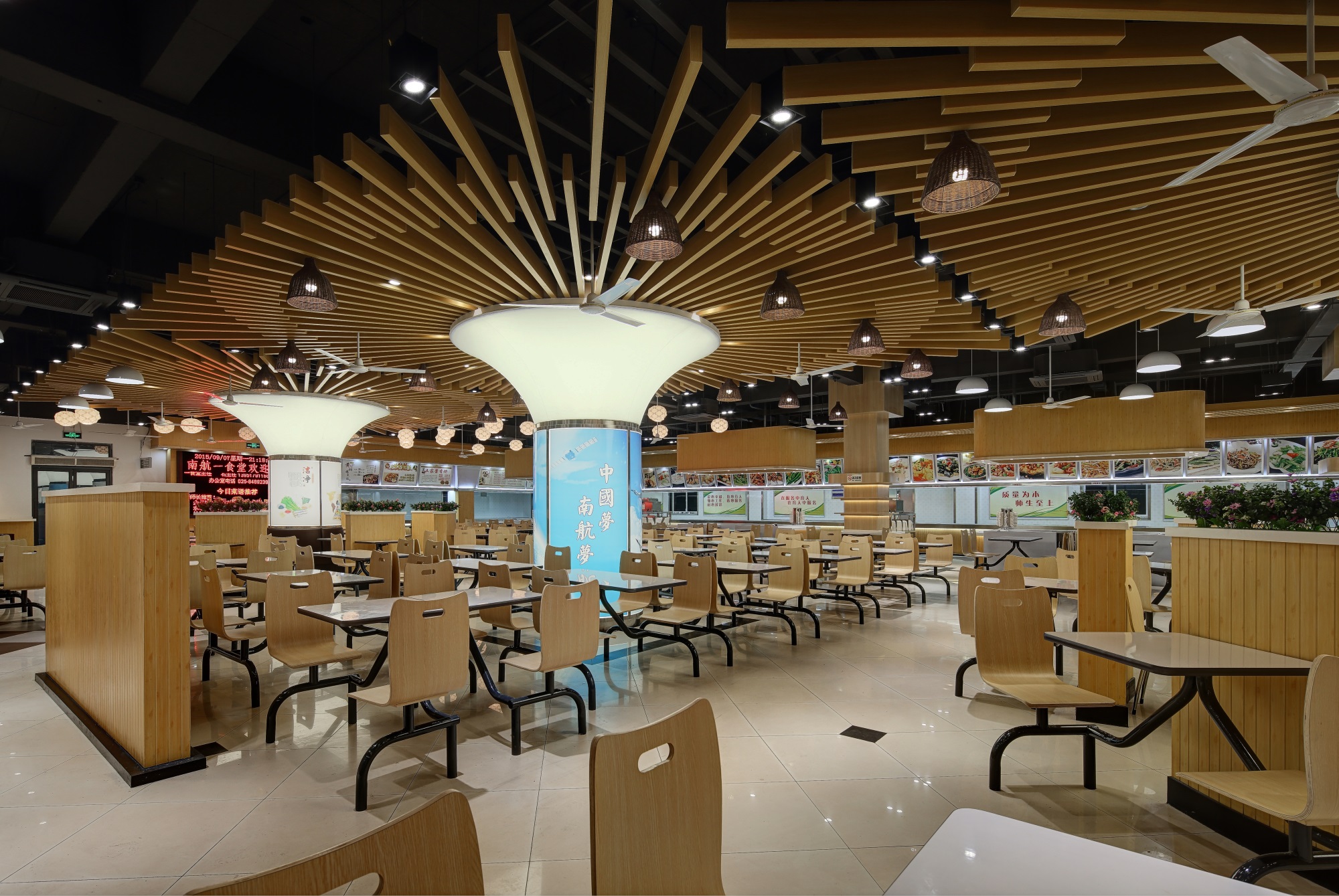快餐店設(shè)計(jì)效果圖,快餐店設(shè)計(jì)案例