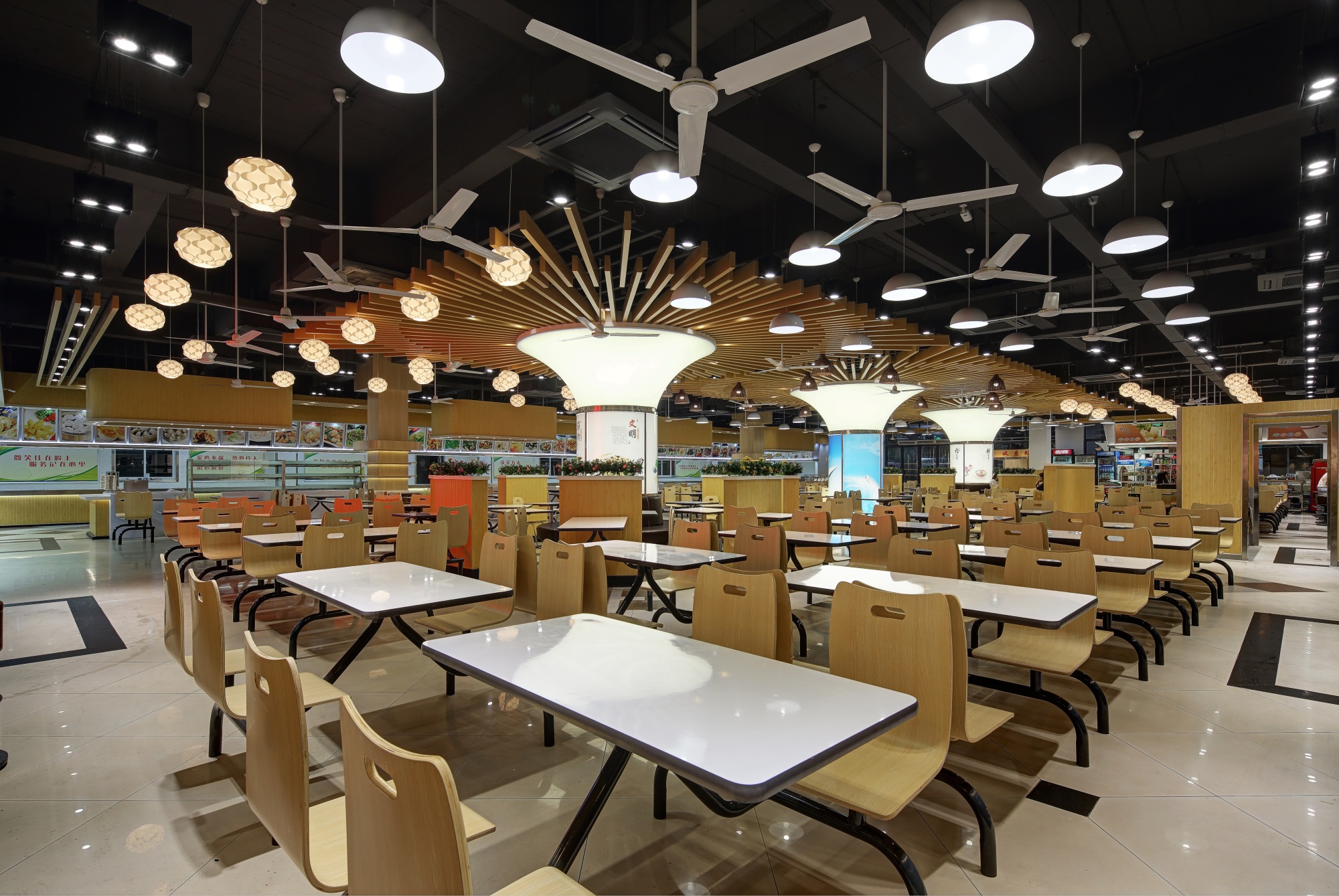 快餐店空間設(shè)計(jì)案例,快餐店空間設(shè)計(jì)圖片