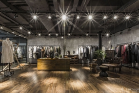 f服裝展示區(qū)裝修設(shè)計(jì)效果圖