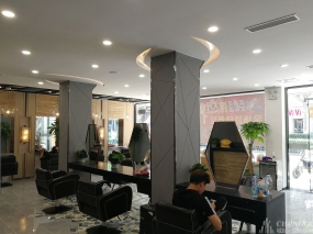 美發(fā)店空間設(shè)計(jì)布局圖,美發(fā)店空間設(shè)計(jì)實(shí)景圖