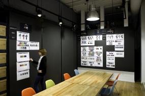 loft會議室背景墻裝修效果圖