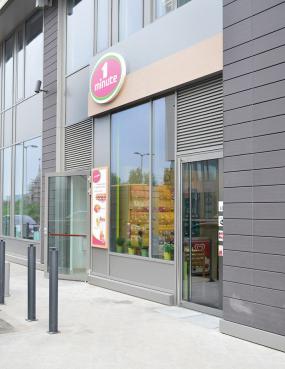 小便利店白色地磚裝修效果圖片