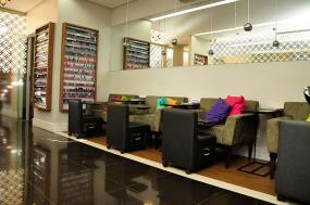 小型美甲店面設(shè)計(jì)裝修圖