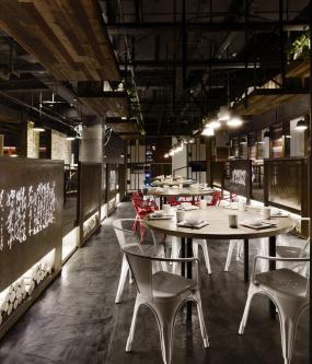 湘菜飯店室內(nèi)隔斷裝修效果圖片
