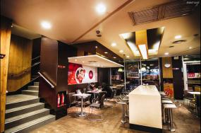 格調(diào)古樸快餐店門頭裝修效果圖