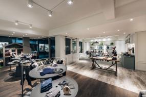 童裝店展示架設(shè)計(jì)效果圖圖片大全