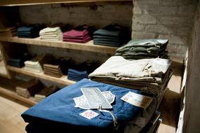 歐美服裝店裝修風(fēng)格d效果圖