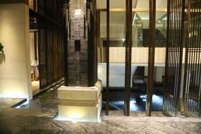火鍋店門(mén)面室內(nèi)隔斷設(shè)計(jì)裝修效果圖片