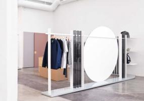 服裝店內(nèi)男裝陳列效果圖