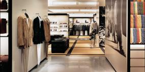 美式風格室內(nèi)服裝店裝修貨架圖片