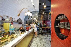 特色奶茶店室內(nèi)壁燈裝修效果圖片
