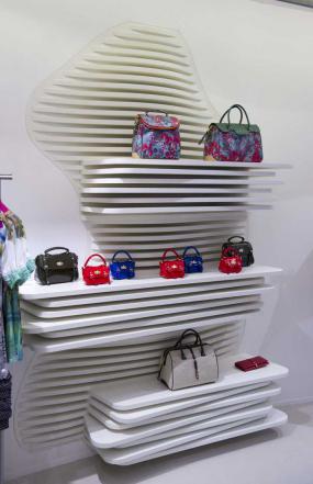 歐式女服裝店商鋪店面門頭裝飾裝修效果圖欣賞