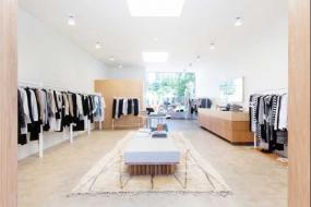 小型女服裝店室內(nèi)設(shè)計裝修圖