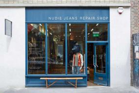 男服裝店展示柜裝修效果圖片