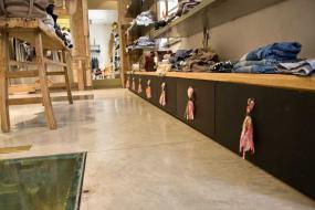 歐式風(fēng)格女裝服裝店裝修效果圖