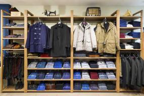 男服裝店個(gè)性室內(nèi)設(shè)計(jì)裝修效果圖片大全