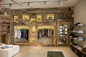 女裝服裝店吊頂設計效果圖欣賞