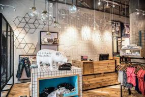 女裝服裝店瓷磚背景墻裝修圖片