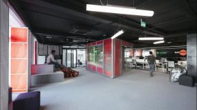 金融公司辦公室最新室內(nèi)裝修圖