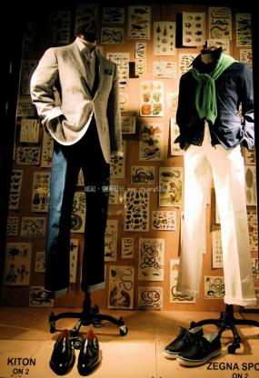最新服裝店櫥窗設(shè)計圖片