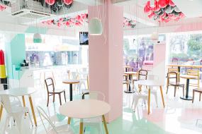 專業(yè)外國奶茶店裝修設(shè)計圖片
