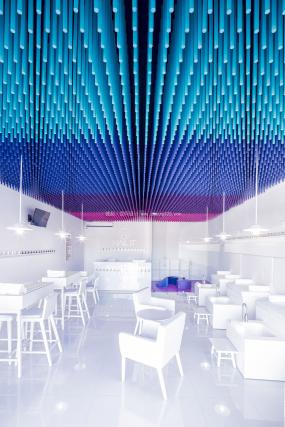 國(guó)外美甲店裝修圖片