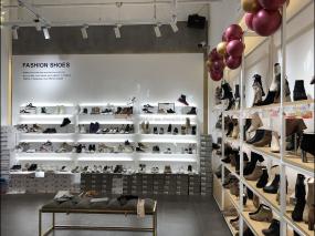 上海鞋店裝飾設(shè)計效果圖