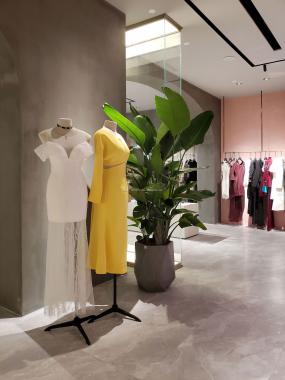 特色服裝店裝修實(shí)物圖片