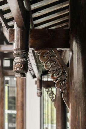 經(jīng)濟(jì)型酒店裝飾圖片