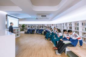 最新圖書館設(shè)計裝飾效果圖片