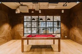 經(jīng)典小型辦公室藝術(shù)燈具裝修案例
