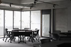 混搭風(fēng)格辦公室室內(nèi)設(shè)計(jì)效果圖
