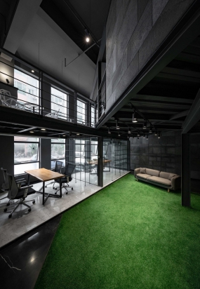 loft工業(yè)辦公室裝修效果圖
