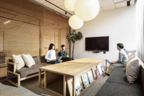 廠房辦公室裝修效果圖現(xiàn)代簡約風(fēng)格圖片