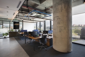 700平米loft辦公室設(shè)計