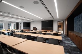 上海loft辦公室設(shè)計裝修圖